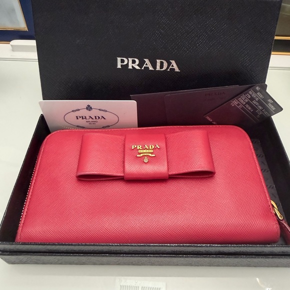 Authentic pink Prada Bow Wallet with box, authenticity card,COA. - Picture 14 of 17